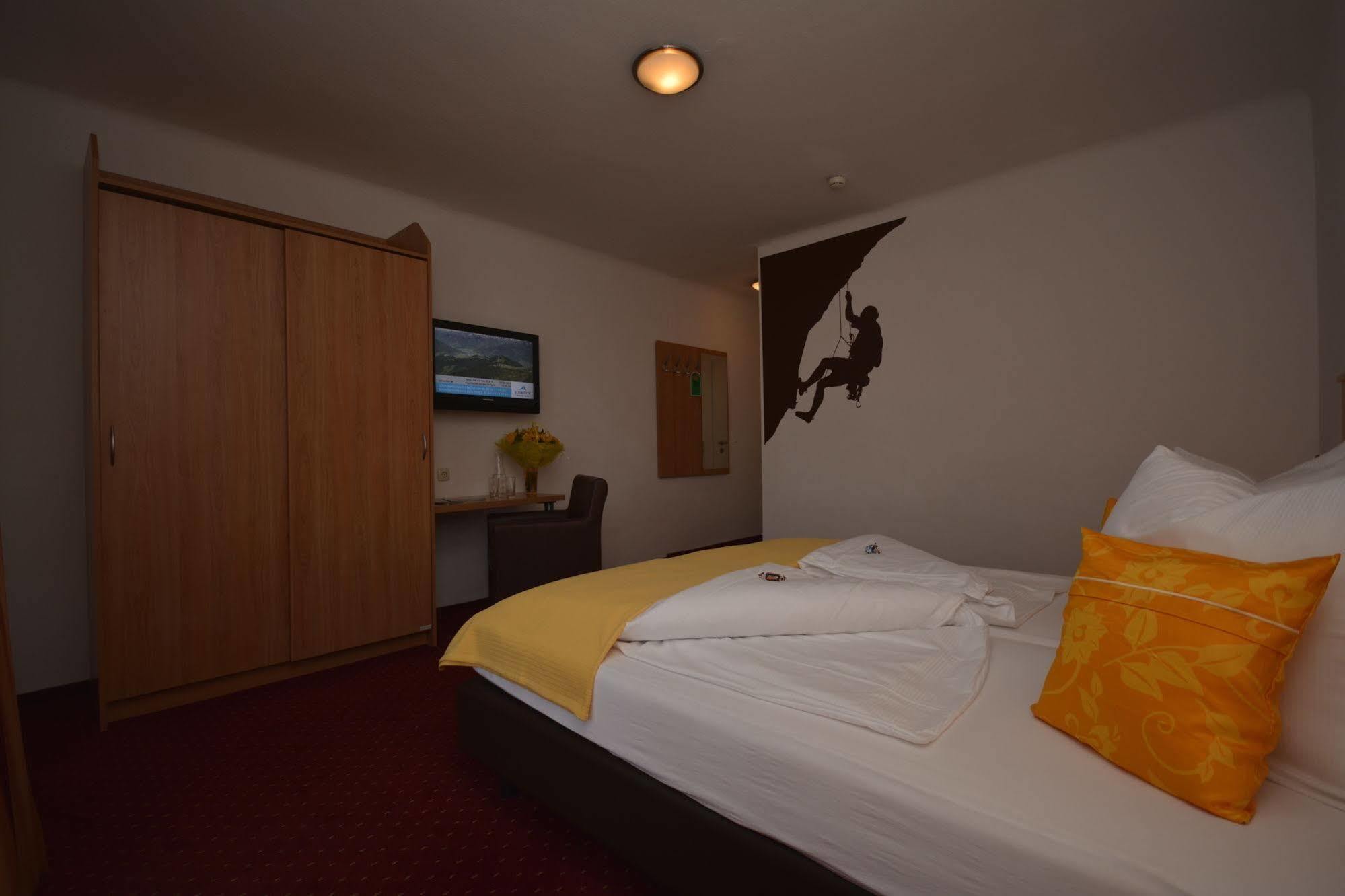 Sporthotel Kitz Bruck an der Grossglocknerstrasse Bagian luar foto